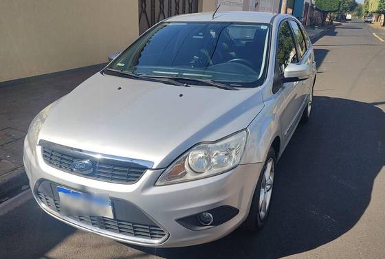 FORD FOCUS 2.0 16V FLEX 4P AUTOMÁTICO FORD FOCUS 2.0 16V FLEX 4P AUTOMÁTICO